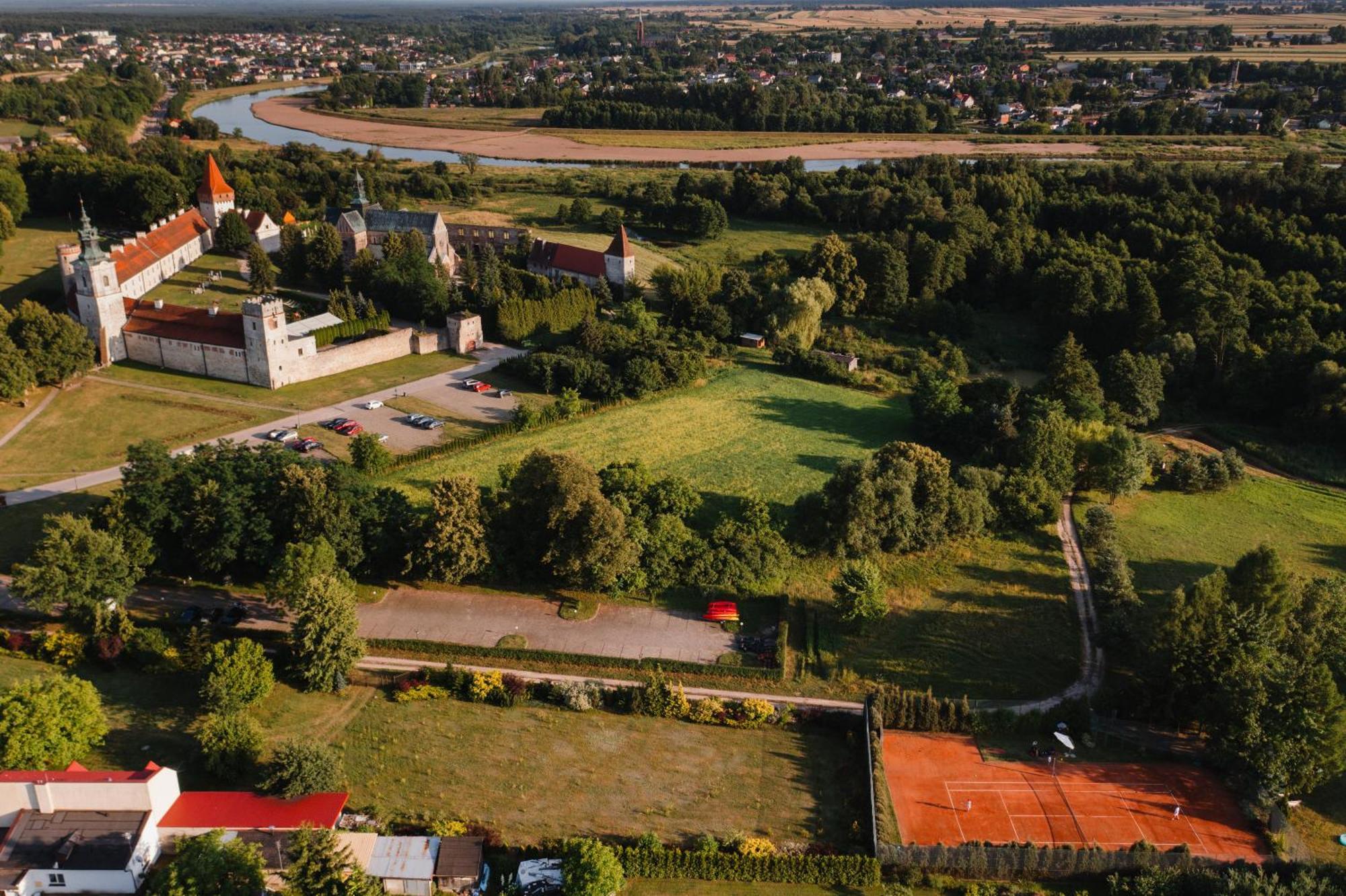 Hotel Podklasztorze Sulejow Exterior photo